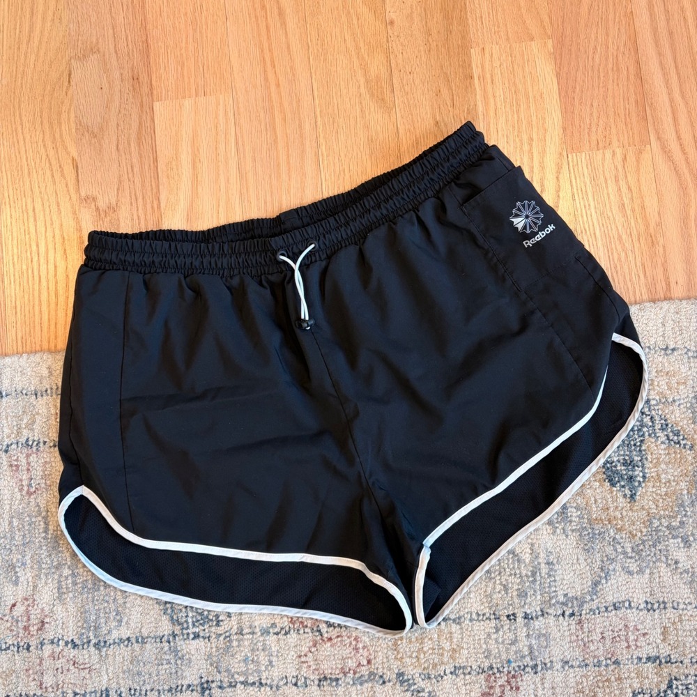 Reebok Running Shorts Retro Style Size XL Black‎